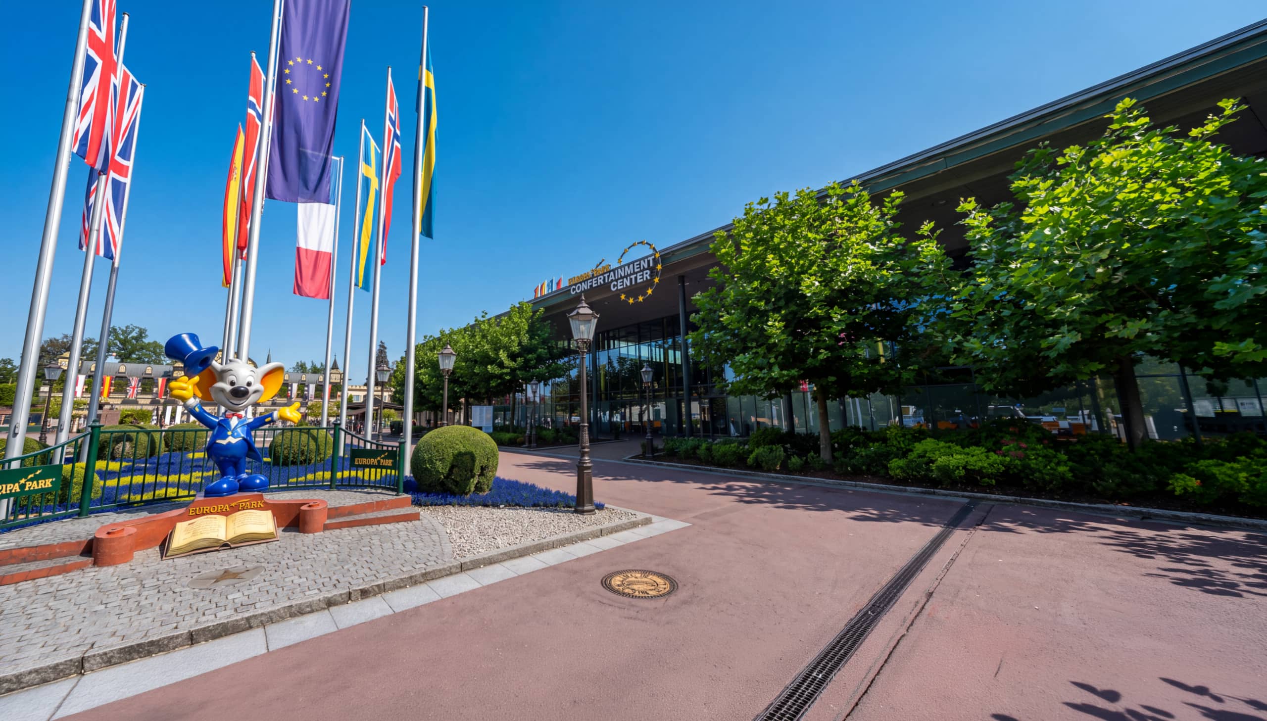Das Confertainment Center von außen – direkt am Haupteingang des Europa-Park